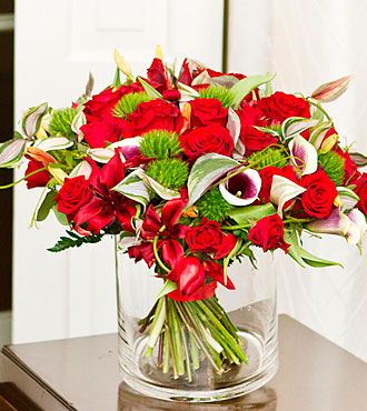 Luxurious Bouquet with Re